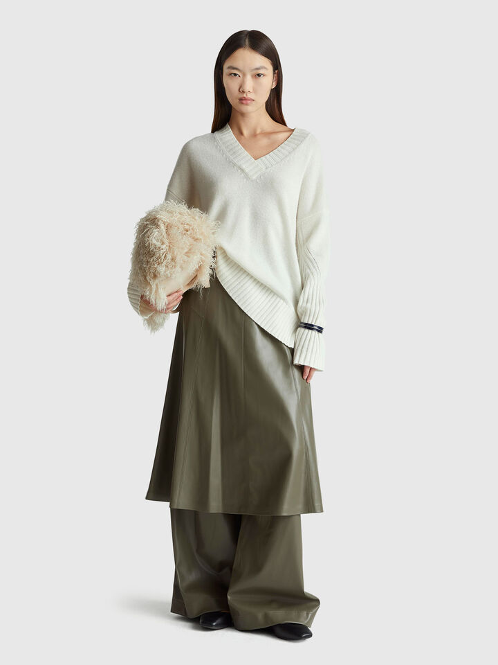 V NECK SWEATER L/S Women image number 3